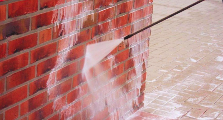 How long does cleaning bricks take