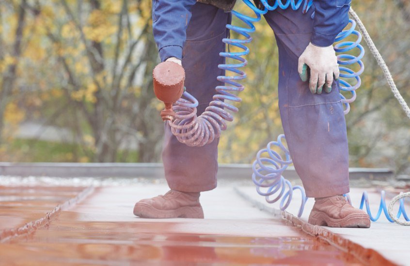 Why Should You Spray Your Roof After Cleaning-min