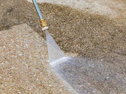 pressure wash Removes Mould And Algae Growth in driveway